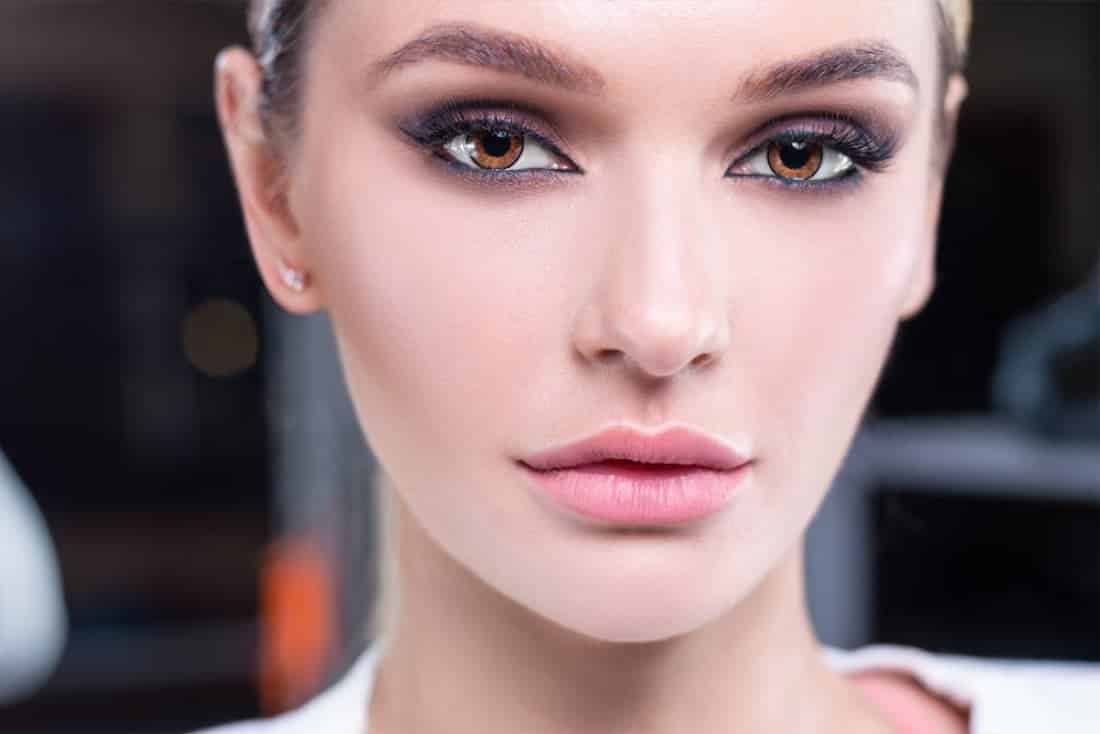 Visage avec des fox eyes